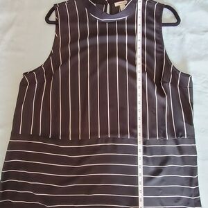 Women's Nine West Mockneck Sleeveless Tunic Top Black and White